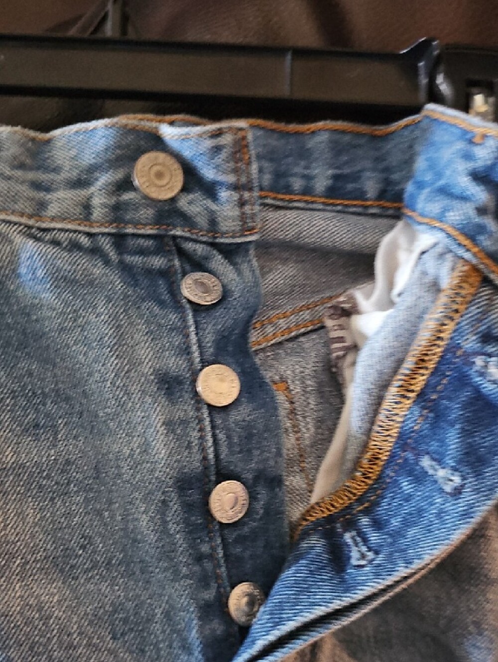 Levi's Women's Blue Skinny Jeans - Classic Back Pocket Detail - Picture 6 of 6